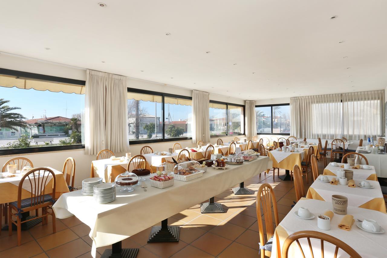 Hotel Brunella Camaiore Bagian luar foto